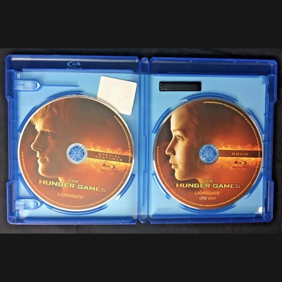 The Hunger Games Blu-ray 2 Disc Set Blu-Ray + Digital Copy Widescreen Movie MINT - Picture 6 of 13
